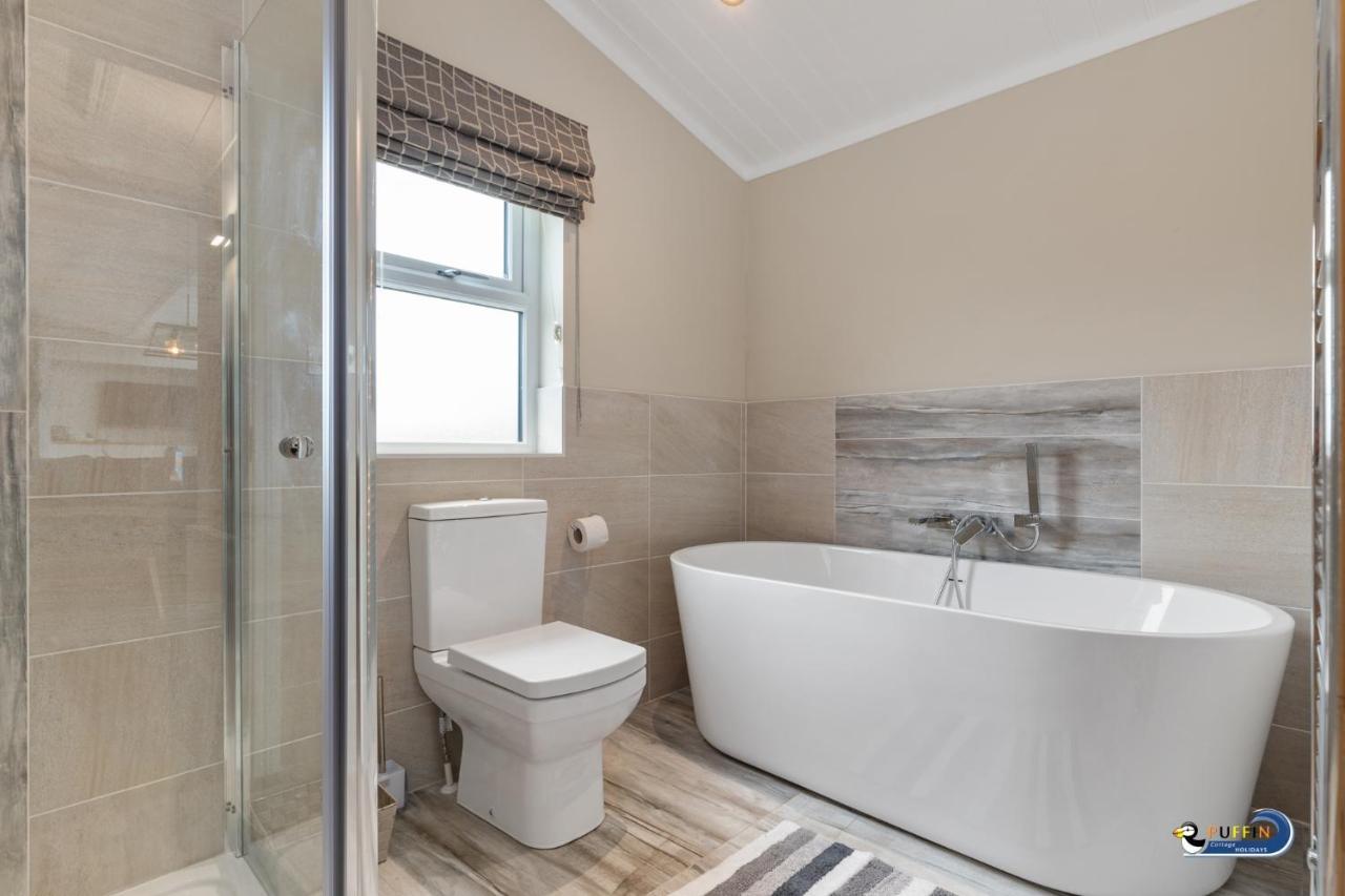 Valley View Lodge - Luxury Lodge, Hot Tub, Close To Beach Penally Экстерьер фото